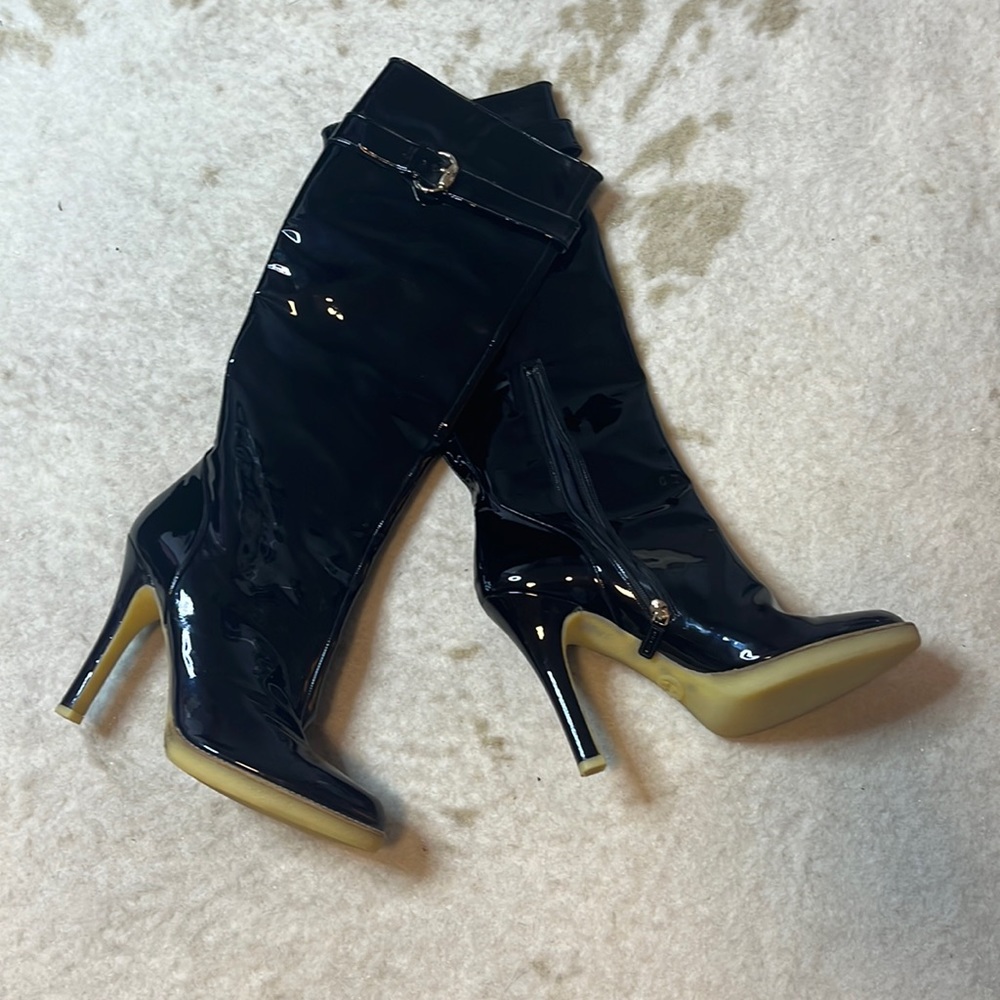 GUCCI Patent knee high boots